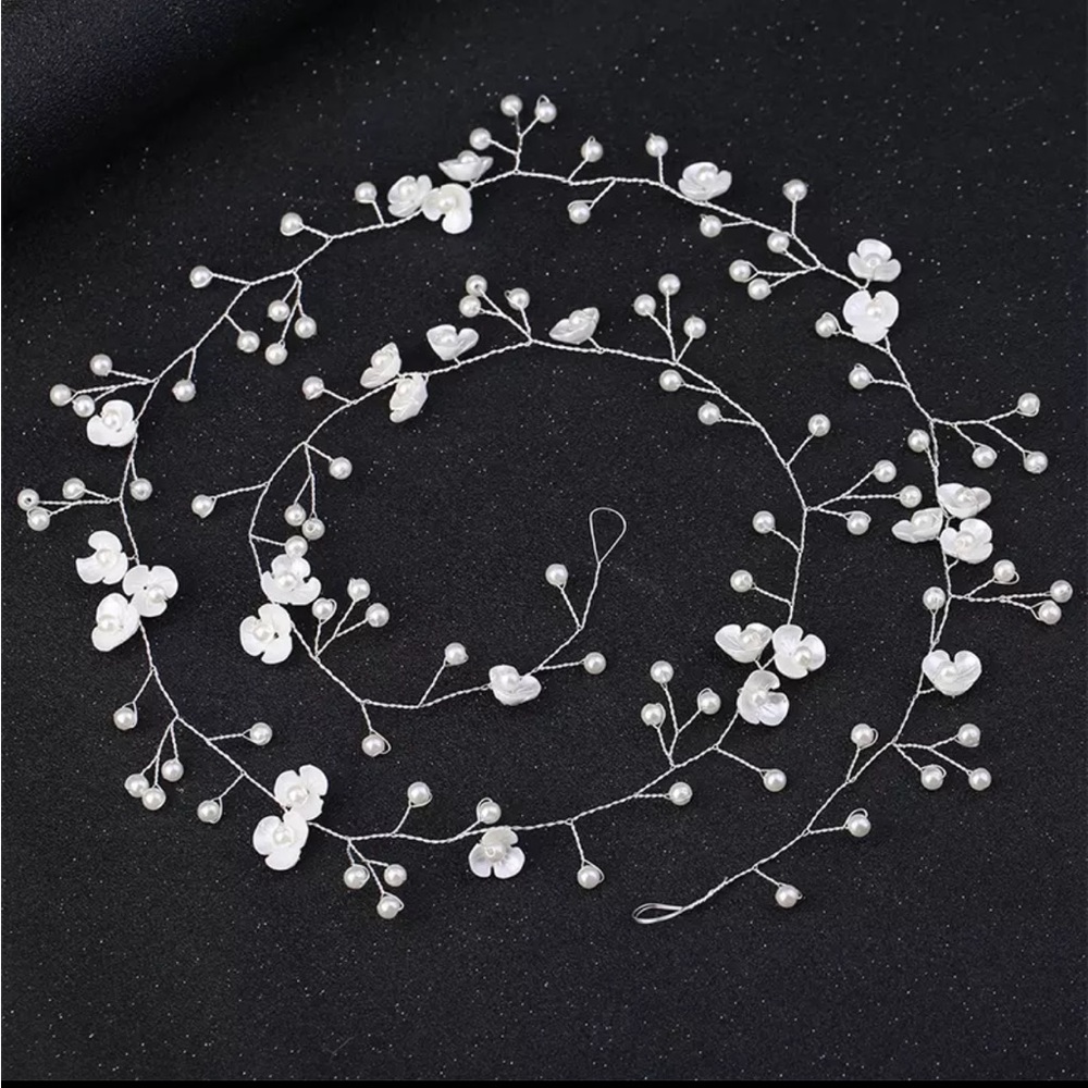 NWT Bridal crystal pearl and flowers beaded hair vine